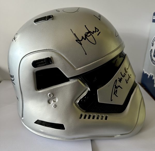 Rare Star Wars Autographed Helmet (Fisher,Hamill,ford,Daniels,Baker,Mayhew,Prowse,Lucas,Oz) - Image 4