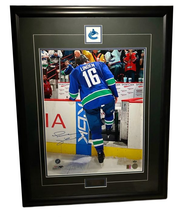 Trevor Linden Vancouver Canucks Autographed Framed 16x20