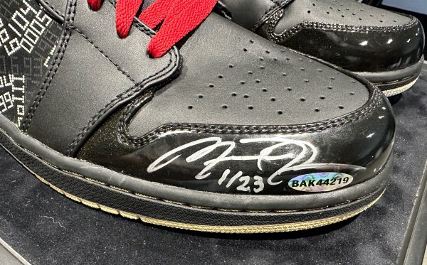 Michael Jordan Chicago Bills Autographed Sneakers (UDA) Limited /23 - Image 2