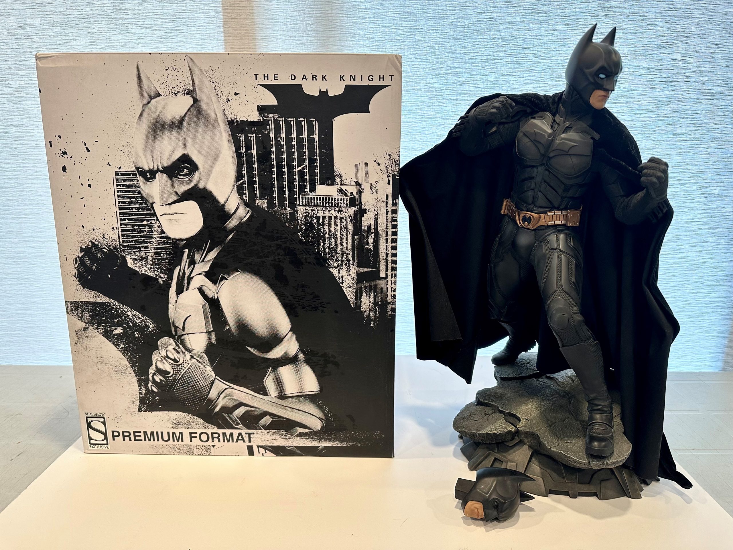 Sideshow Batman Premium Format Figure Canada Pop Culture and Sports Collectibles