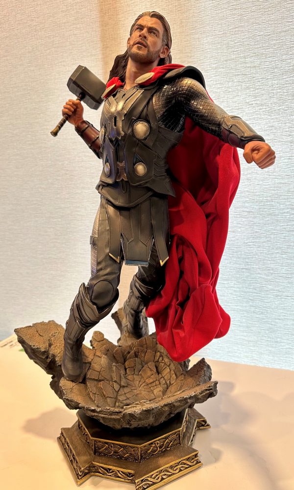 Sideshow Thor Premium Format Figure