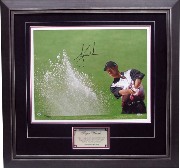 Tiger Woods Autographed 16x20 (UDA)