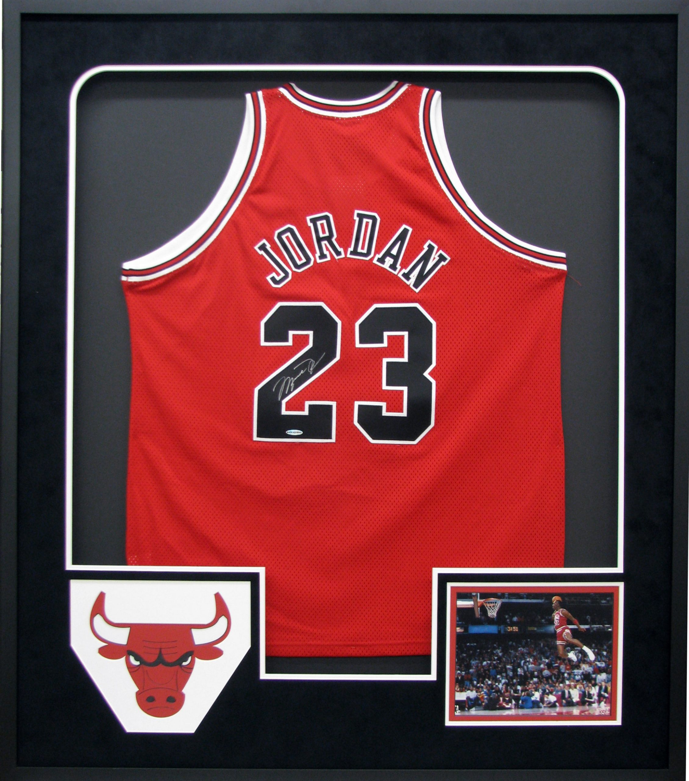 Michael jordan autographed jersey online