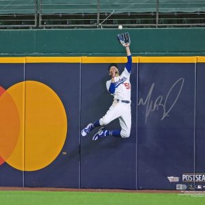 Mookie Betts Autographed L.A. Dodgers 16x20 Photo