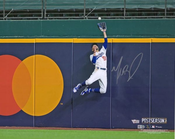 Mookie Betts Autographed L.A. Dodgers 16x20 Photo