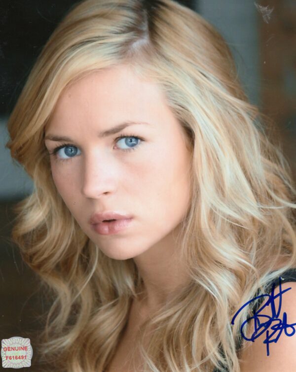 Britt Robertson Autographed 8x10 Photo