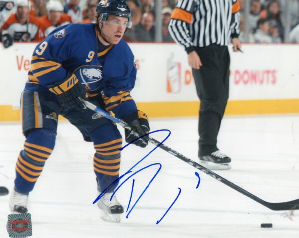 Derek Roy Buffalo Sabres Autographed 8x10 Photo