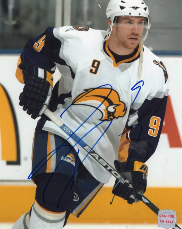 Derek Roy Buffalo Sabres Autographed 8x10 Photo