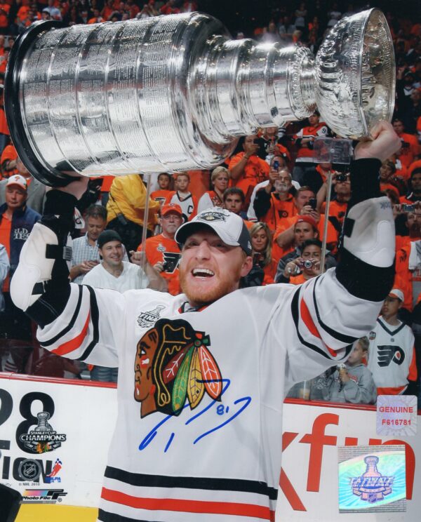 Marian Hossa Autographed Chicago Blackhawks 8x10 Photo