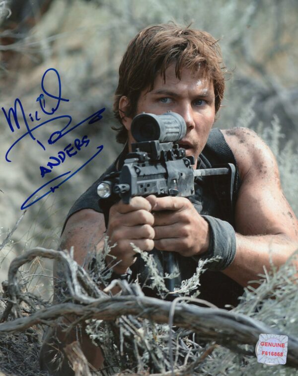 Michael Trucco Autographed 8x10 Photo