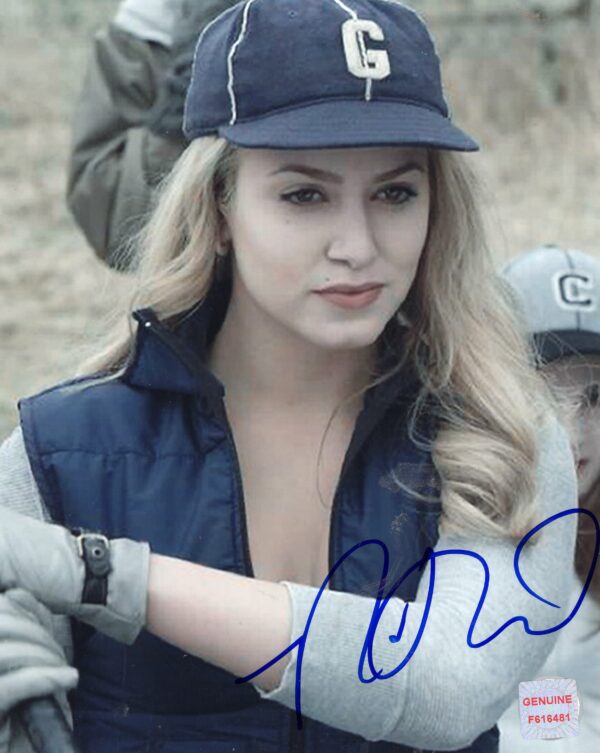 Nikki Reed Autographed 8x10 Photo