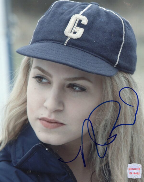 Nikki Reed Autographed 8x10 Photo