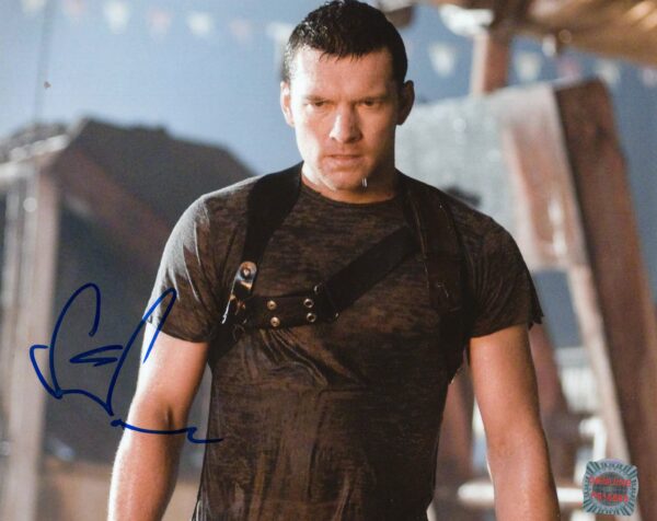 Sam Worthington Autographed 8x10 Photo