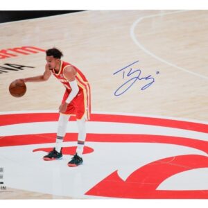 Trae Young Atlanta Hawks Autographed 16x20 Photo (Beckett)