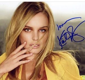 Kate Bosworth Autographed Cityscape 8x10 Photo