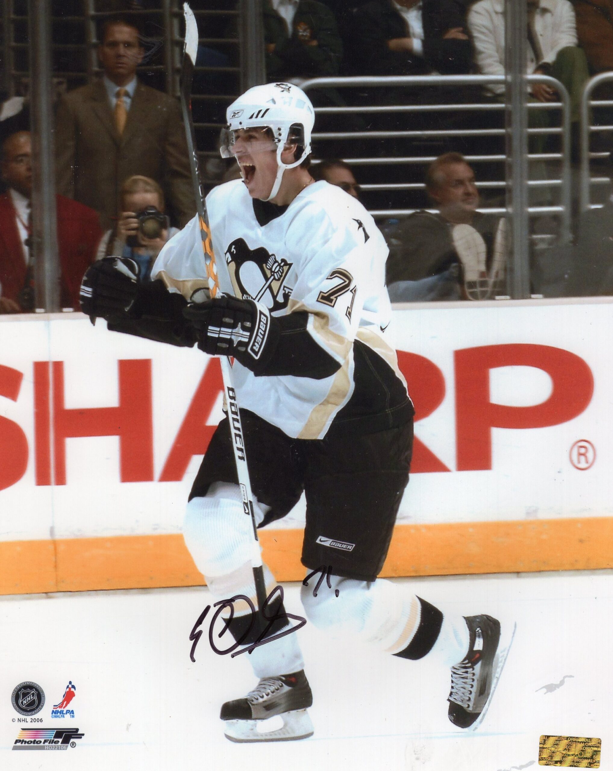 Evgeni Malkin Pittsburgh Penguins White Jersey Autographed 8x10 Jersey