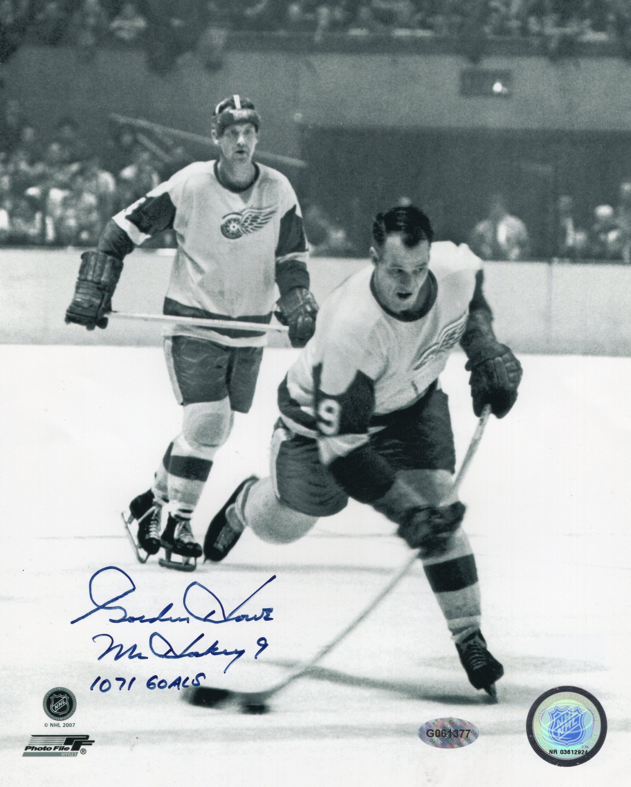 Gordie Howe Detroit Red Wings Mr.Hockey Autographed 8x10 Photo