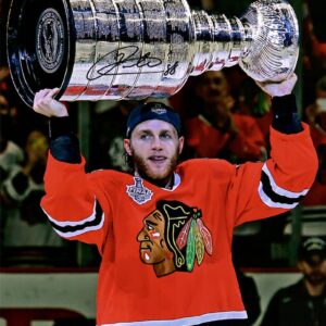 Patrick Kane Chicago Blackhawks Autographed 16" x 20" 2015 Raising Cup Photograph