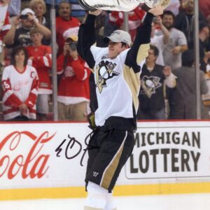 Evgeni Malkin Pittsburgh Penguins Autographed 8x10 Photo