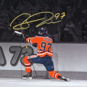 Connor McDavid Edmonton Oilers Scored A Goal Autographed 8x10 Photo
