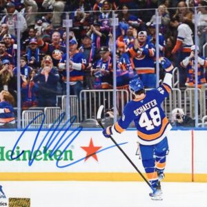 Matthew Schaefer New York Islanders Autographed Waving to the Crowd 8x10 Photo