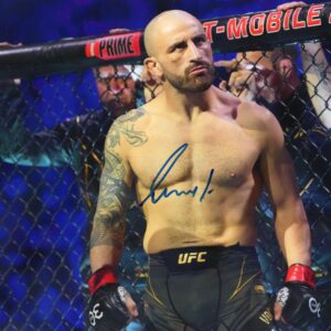 Alexander Volkanovski UFC Autographed 8x10 Photo