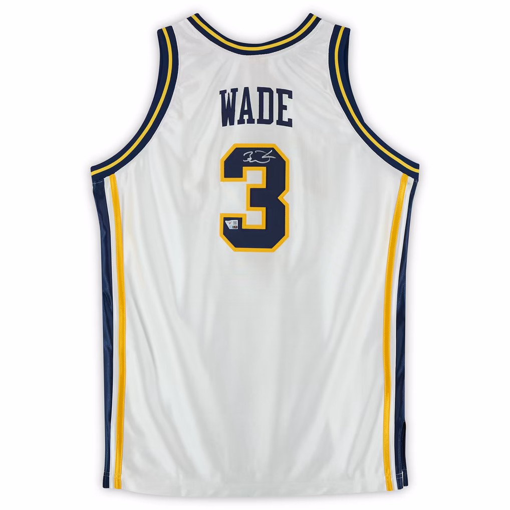 Dwyane Wade Marquette Golden Eagles Autographed White Mitchell & Ness 2002 Authentic Jersey - Image 4