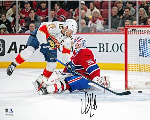 Aleksander Barkov Florida Panthers Autographed 8" x 10" White Jersey Scoring Goal Photograph