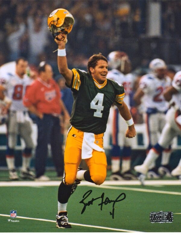 Brett Favre Green Bay Packers Autographed 8" x 10" Super Bowl XXXI Celebration Photograph