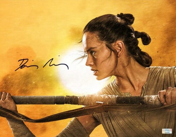 Daisy Ridley Autographed Star Wars Rey 11x14 Photo