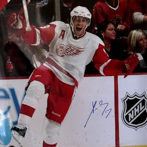 Pavel Datsyuk Autographed Detroit Red Wings 16x20 Photo
