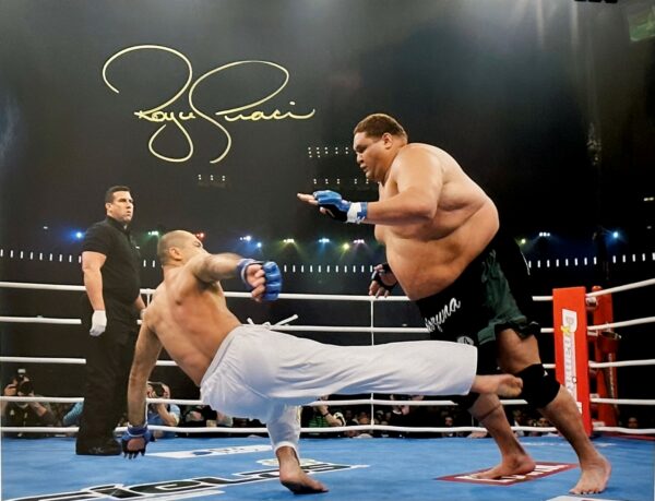 Royce Gracie Autographed UFC 16x20 Photo
