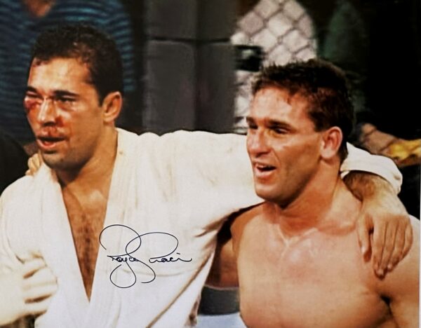 Royce Gracie Autographed UFC 16x20 Photo