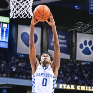 De'Aaron Fox Kentucky Wildcats Autographed 8" x 10" Dunk Photograph