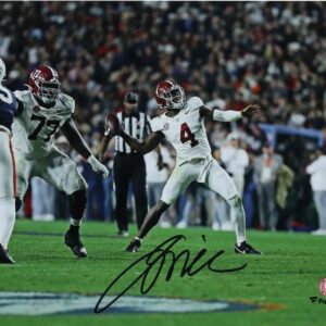 Jalen Milroe Alabama Crimson Tide Autographed 8" x 10" 4th and 31 Throwing Photograph