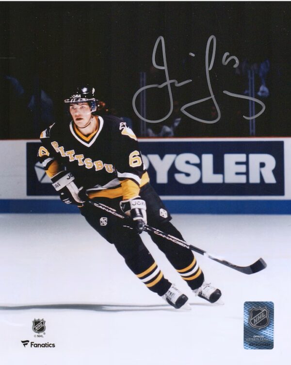 Jaromir Jagr Pittsburgh Penguins Autographed 16" x 20" Black Jersey Skating Photograph