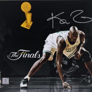 Kevin Garnett Boston Celtics Autographed 11" x 14" Spotlight Photograph