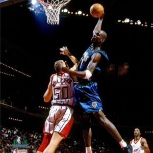 Kevin Garnett Minnesota Timberwolves Unsigned Hardwood Classics One-Handed Soaring Dunk Photograph