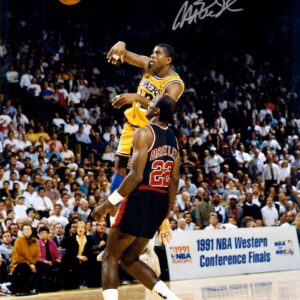 Magic Johnson Los Angeles Lakers Autographed 8" x 10" Pass vs. Drexler Photograph
