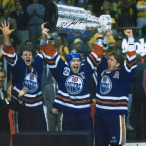 Mark Messier Edmonton Oilers Autographed 8" x 10" Raising Cup Photograph