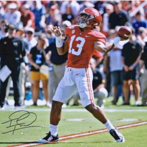 Tua Tagovailoa Alabama Crimson Tide Autographed 8" x 10" Passing Photograph with "Roll Tide" Inscription